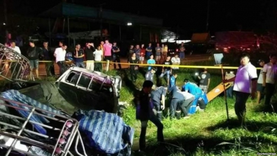 တရားမဝင်မြန်မာနိုင်ငံသားများလိုက်ပါလာသည့် ကားတိမ်းမှောက် ၄ ဦးသေဆုံး ၁၉ ဦး ဒဏ်ရာရ